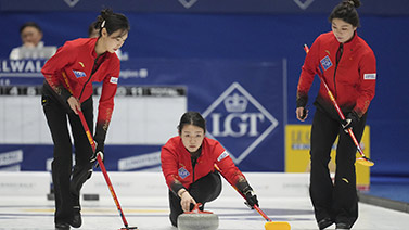 是对他家庭 是对他家庭