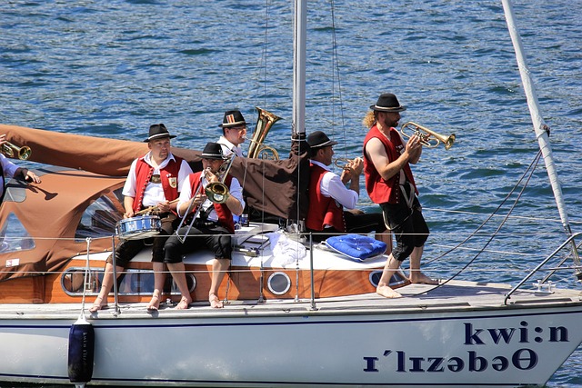 表演中引入 表演中引入